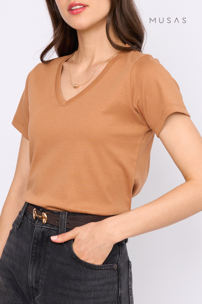 POLO ESENCIAL MICAELA - CAMEL